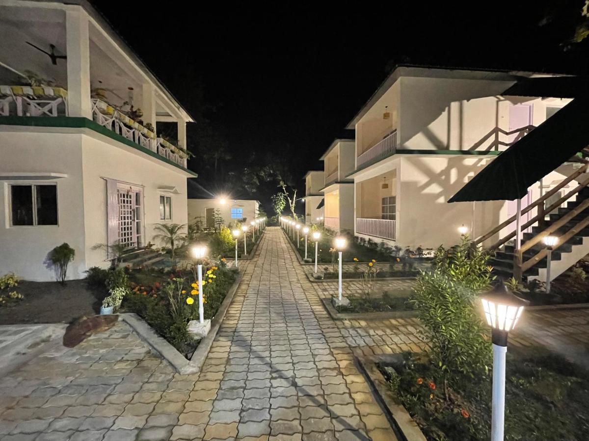 Jaldapara Forest Tourist Lodge Jftl Madari Hat 외부 사진